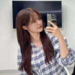 Bae Yoon-kyung Instagram - 😳