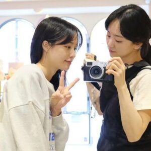 Bae Yoon-kyung Instagram - 🍃💕