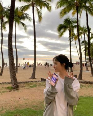 Bae Yoon-kyung Instagram - 🌊🌴🍟