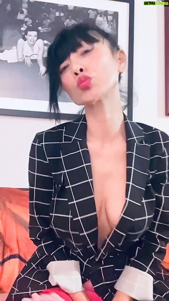 Bai Ling Instagram - Audition still in process, probably will take me whole night so much to do, just taking a little break to say hello. Please subscribe me by click the subscribe bottom on my main page and you can also join my exclusive chat room. And see the little crown button🔮💎👑that’s for my exclusive subscribe members. All this are explained in my story post. Hello everyone have not talk to you for a while , been so busy, lots of things are going on and so many auditions, meetings and works occupied all my time. But how are you ? Leaving in morning to #boston for the #northeastcomiccon you can get the #comiccon information by click the link on my story post, hope I will see you there and maybe someone can show me around. It’s going to be so cold there right now? Cookie: Love will never change, that’s how I feel about you my love. Even I have not post for a while but I am always thinking of you, you are in my heart like a little precious diamond. I love you . Click the link in my bio for my #fashion and #creation @bailinghollywoodpopularshop @quarantineromancee #hollywood #actress #bailibgmovie #fashion #workout #healthylifestyle #healthyliving #positivevibes #positivethinking #bailingfashion #白靈 #白靈電影 #白靈時尚 #白靈品牌 #bailingbeautysecret #style #fashionblogger #bailingfashionlineshop #positivethoughts #hairstylist #jacket #abs #workoutmotivation #glamour #healthybody #healthyfood
