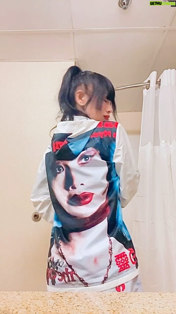 Bai Ling Instagram - How do you like my #thecrow jacket? New dropped in my #bailinghollywoodshop you can click the link in my bio to get it, #unisex size from small to XxxL or just Google : Bailinghollywoosshop this one is with my #signature on it so special! Hello everyone I am right now seating at the #nottheastcomiccon in #boston #boxborough so nice here and thank you my fans so nice meeting you and already a lots of fans come to me already. Always my pleasure to meet you all over the world. Come say hello I am here all weekend. And yes you asked me the #jacket I am wearing where to get it? And you can get it on my #bailinghollywoodshop by click the link in my bio or just type that on #google @bailinghollywoodpopularshop @quarantineromancee #amazing #design by me haha yes I am proud of it because it looks so #stunning and cool and great quality also have zipper pockets and it is one of a kind jacket I personally #design for you and you can only get it in my shop. And with my signature on it! It also has a #collection value , because it’s made by me with my own character in the #movie #thecrow , her name is myca as lots of you already know. Hope you will get one too to show off before it sold out. Cookie: I like the lights, pretty . As my character Myca says with her charm, alluring danger that is so invading . Love from #bostonmassachusetts 💋💖👏 #hollywood #fashion #style #fashionblogger #healthylifestyle #styling #designer #bailingmovie #bailingfashion #白靈 #白靈電影 #白靈時尚 #白靈的小蠻腰 #白靈品牌 #白靈設計