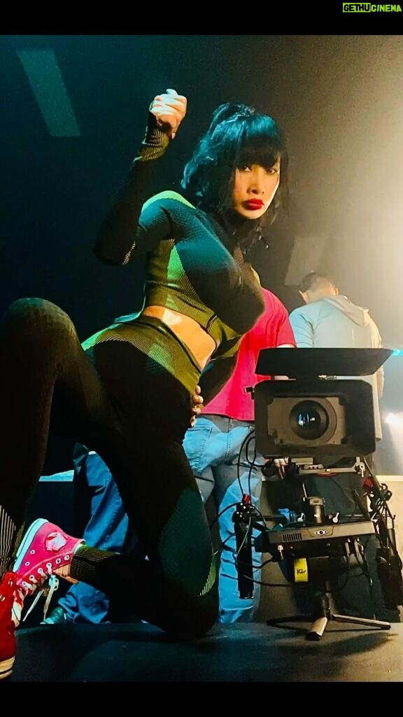 Bai Ling Instagram - Like my new character’s look? Her abs? A serious #superhero #badass I love her. Keep watching me on my new #filmset #funvideo and you will see how I revealed the camara #onset #filming for my new movie , so much fun . Subscribe me on my main page cause I am going on live with you Friday10pm LA time 1am Saturday NYC time after my first day #chillertheatre in #newjersey for the #comiccon So busy filming also preparing for flying to nyc tomorrow for the chiller theatre for the #chillercomiccon this weekend, please come say hello want to meet all of you, it is biggest comiccon in the east coast so excited!!! But this is me now #onset filming in #Hollywood for my newmovie and want to introduce my character properly to you, her name is Zuri a warrior, a fighter and a #princess, as she says: Zuri means Angry Princess and beyond anything you’ve ever witnessed! Haha a total badass . There are lots of #kungfu #kungfufighting for my character so much fun but my body hurts the last few days since filming started so badly because I don’t really #workout haha do tell anyone😩🤣👍🎞️💖🔥👮💋💖🎞️ Anyways will tell you more about this film soon stay tuned .Yes so much to share . Also I was telling someone about #myquarantineromancewithtoiletpaper my #directorialdebut film. @quarantineromancee Cookie: Never let your mood swings effect you while you are stressed, like me right now, so much on my plate to do, but we need to focus on what’s important, and just watching our mood walking by like the clouds, and it will pass, and you are the solid being just like the sky, that is not effected by your mood that is effect by things or people or shortage of time. Do stay focused and stay clear and pure and mostly stay simple. You known Why #acupuncture is so powerful? It is because all the forces and energies are concentrated on that little point of the needle, that is how it can even light fire, and of cause it can heel you with that concentrated powerful magic. Love from Hollywood 💖🎞️😛 Click the link on my bio for my fashion @bailinghollywoodpopularshop #bailing #bailingmovie #fashion #bailingfashion #setlife #filmmaking #白靈 #白靈電影 #白靈時尚 #拍攝現場 #abs #workoutmotivation