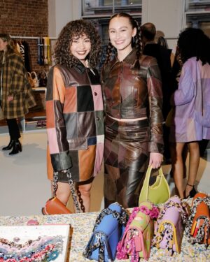Bailey Bass Instagram - Peek-a-boo. Sustainable fashion got me posting in feed again. Thank you so much @coach for having me. So fun celebrating the DOPEST @coachtopia ;)

p.s. the outfit I’m wearing was made using reused leather💋

p.s.s. I’m also proud to be a new mama to some propagating beauties🌱

Congrats to @mayasideas and @lola.tung and the rest of the sustainable girlies on the @coachtopia campaign !!!

Glam… @jofrancoartistry & @cheryltbergamyhair 

#coachtopia