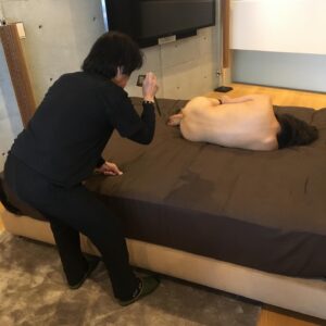 Bambi Watanabe Instagram - #森山大道　さんが約60年ぶりに撮られたヌード作品集
『Orizuru』のモデルをやらせて頂きました。
私の人生史上とってもとっても光栄なことです！！グラビア、ヌードをやっていて本当に心からと良かったと思える作品です。
大道さんに撮られてる私はお仕事をやらせていただき14年、長い戦いに終止符を打たれた感じです。
なんだろ、上手にいえないけど、
渡辺万美ではなく渡邉花穂です。

是非みなさまご覧くださいませ。