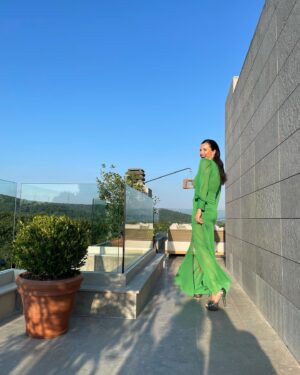 Banu Akdeniz Instagram - Eğlence başlasın 💃💃💃 #aybikesuatevleniyor @mmbahcecik @dogankopal @ozlemyldzmakeup 🧿🧿🧿 #düğünsezonu #instalike #instagood #instagram