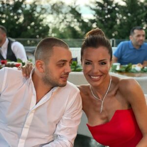 Banu Akdeniz Instagram - Ablasına aşkla bakan kardeş candır❤️Annem iyi ki doğurmuş seni karındaşım 🧚🧿 @kazimakdeniz #sametmeltem