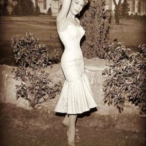 Barbara Eden Instagram - Thinking back to the time I appeared on #ilovelucy as Diana Jordan in the "Country Club Dance" episode. Lucy was such a wonderful woman; light years ahead of her time. I will never forget her kindness and generosity. -B #hollywood #ClassicTV #lucilleball #barbaraeden