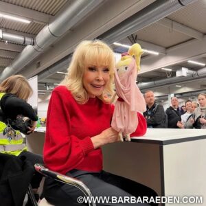 Barbara Eden Instagram - It was a long day, but so many lovely people, so many happy faces and so many warm memories shared with me. It touches my heart to know so many people are continuing to keep the magic alive. My love to everyone I met, it was a wonderful time! -B
