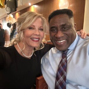 Barbara Niven Instagram - This week’s #throwbackthursday isn’t from very long ago, but in honor of the new #HannahSwensenMystery I wanted to share a few behind the scenes shots taken with some of the amazing cast and crew I get to work with. 💞 It was such a blast making this film! We hope you love it as much as we loved making it. 🥰

“Carrot Cake Mystery: A Hannah Swensen Mystery” premiers tomorrow (Friday) May 19th, 9/8c! 🕵️‍♀️🔍

#hallmarkmoviesandmysteries #sleuthers #carrotcakemurder #hallmarkmystery