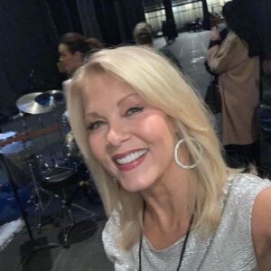 Barbara Niven Instagram - Make sure you watch #AHolidaySpectacular  tonight on @HallmarkChannel! (8pm/7c) Seriously it is one of my favorite Christmas movies ever and I am going to watch it again tonight. We had so much fun at the￼ big premiere in NYC. ￼Here are some of the photos I took from that day getting ready and then that night watching the Rockettes. It was an absolutely breathtaking ￼experience! ￼ You will love this story about going after your dreams, even when they are as crazy as becoming a Rockette! ￼ The script, music, art direction, scene design, and every little detail is perfection. ￼I’m sure you will watch it over and over again too!! Thank you Hallmark for creating this truly spectacular little film and merry Christmas to all of you! ❤️🎄