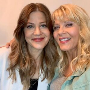 Barbara Niven Instagram - I’ve been going through my photo album from this final season and want to share some special moments and memories. You #Chessies ￼have become so dear to us, thanks for making it possible. Thanks also to all the people behind the scenes who made this show possible, including @hallmarkchannel, @dpaulsonprods, the producers, writers, cast and crew.￼ I will never forget you. And a special shout out to #FoBN who are my dear friends in my fan club. You have become family and mean the world to me. ￼￼￼I hope you enjoy the series finale tonight. It is our final gift of love to each of you. ❤️￼￼￼
#chesapeakeshores