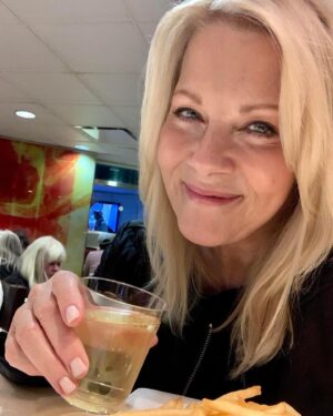 Barbara Niven Instagram - This is the first time in so long that I haven’t been doing a Facebook Live as a countdown to a Chesapeake Shores episode. I feel a little lost so I just ordered french fries and Chardonnay in the Newark airport￼￼.￼￼ ￼I’m getting ready to fly home after an amazing whirlwind event at Radio City Music Hall for @hallmarkchannel’s #countdowntochristmas. We got to preview #AHolidaySpectacular which will air soon. I can’t recommend it highly enough I just loved it! So will you! Thank you #Hallmark for including me in this celebration. And thank #FoBN, #Chessies and #hallmarkies for your amazing support.￼ Hope you catch my new Christmas movie #ChristmasAtTheGoldenDragon Nov 13! Cheers and love ❤️
