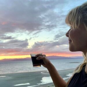 Barbara Niven Instagram - Happy Father’s Day to all the dads out there, and to all the father figures and mentors who are making a difference in the lives of children. 

Once again, I am up in Vancouver where my father was born. Every time I land here I feel my father around me and get beautiful little signs and messages from him. ￼￼I know he is my angel, and I feel safe knowing he is here. ￼

This photo is of the sky at sunset last year when we were wrapping up Chesapeake Shores. I toasted the end of the show with Dad’s favorite Yellowtail wine, and as I watched, a cloud formed in the sky in front of me.  It literally looked like an angel with wings. Can you see it? Coincidence? Or a beautiful manifestation of love and light that never fades. 

Dad loved music and lived for playing his guitar and harmonica. I picture him doing that right now, making beautiful music up in heaven.

Happy Father’s Day, dad! If you see Treat, maybe he can sing along with you this year. ￼Can’t wait to see you both again some day. 😇❤️ #happyfathersday
