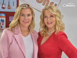 Barbara Niven Instagram - Hannah and Delores are back! So excited for you to see “One Bad Apple: A Hannah Swensen Mystery”—premiering April 5th on Hallmark Mystery! 🍎🕵️‍♀️ 

#sleuthers #hannahswensenmysteries #hallmarkies