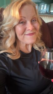 Actress Barbara Niven HD Instagram Photos and Wallpapers May 2024