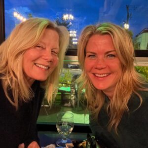 Barbara Niven Instagram - This week’s #throwbackthursday isn’t from very long ago, but in honor of the new #HannahSwensenMystery I wanted to share a few behind the scenes shots taken with some of the amazing cast and crew I get to work with. 💞 It was such a blast making this film! We hope you love it as much as we loved making it. 🥰

“Carrot Cake Mystery: A Hannah Swensen Mystery” premiers tomorrow (Friday) May 19th, 9/8c! 🕵️‍♀️🔍

#hallmarkmoviesandmysteries #sleuthers #carrotcakemurder #hallmarkmystery