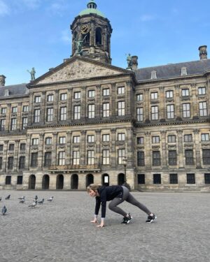 Barbara Sloesen Instagram - Het was een kwestie van geduld maar ein-de-lijk 20 oktober: @kwestievangeduldfilm in de bioscoop! 

Wat een feest en genot om met zoveel leuke mensen te mogen samenwerken! Wij kunnen niet wachten tot jullie daar deelgenoot van worden!