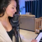 Barbara Lune Instagram - J’aime trop cette chanson ❤️#xxl #xxlcover #mylenefarmer #mylènefarmer #mylenefarmercover #singer #singercover #frenchsinger #reprise #cover #coversong #song #chansonfrancaise #chansonfrancaise