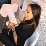 Barbara Lune Instagram - Bientôt 2020 !!! ❤️ Prête pour attaquer l’année avec mes cils par ma copine Megane chez @afavoritenails 😍 Elle a ouvert son salon dans le golf de saint Tropez (Gassin) N’hésitez pas à la contacter elle est top je suis fan 🔥🔥🔥 Je suis trop contente pour mes premières photos avec bébé 😋 Je vous mets toutes ces prestations juste dessous ! Son salon est ouvert toute l’année ❤️ Salon de beauté spécialisé dans l’onglerie et le regard ✨ Prestations proposées : * semi permanent * Gel & rallongement au chablon * Beauté des pieds complète ( gommage ... ) * Extension de cils ( cils à cils / Russe ) * Réhaussement de cil & teinture * Épilation sourcil & teinture Situation : les Cyclades, route de Saint-Tropez, 83580 Gassin ☎️ 06 35 18 32 18 @afavoritenails