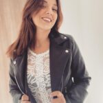 Barbara Lune Instagram - Bonne année à tous ! ❤️ Résolution mieux manger et faire du sport ! Du coup on se motive avec un peu de shopping chez @sheinfrance_ ! Voici mon code promo rien que pour vous ❤️ ：barbara23 (-15% supplémentaire sans minimum d'achats sur tout le site français) Ref de Mes tenues : Photo 1 : 1302562 et 10748285 Photo 2 : 10634830 Photo 3 : 11538718 Photo 4 : 11418725 Photo 5 : 10598483 Photo 6 : 8268697 et 11533078 Photo 7 : 11866035 et 10840316 #SHEINforall #Sponsorisé