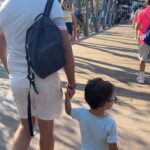 Barbara Lune Instagram - Premières vacances à 4 ❤️ Un parc d’attraction avec deux enfants, c’est sport .. 🥵🤣🙏🏼 Vous aimez les parcs d’attractions ? Si oui lequel vous préférez ? 😍 #familly #parcattraction #rollercoaster #themepark #familylove #vacances #espagne #famille