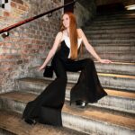 Barbara Meier Instagram - 🖤 #schlaghose #flares #balmain #vorweihnachtszeit #christmastime #blackandwhite