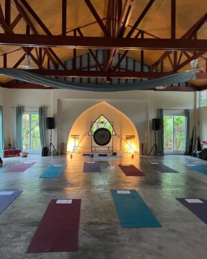 Barbora Černá Instagram - YTT #part1 🩷A month ago I embarked on a life-changing journey 🛩️I travelled alone to Thailand to become a yoga teacher 🧘🏼‍♀️this was a very spontaneous decision, but I went with my gut, which always turns out to lead me in the best direction. I really didn’t know what to expect, but my intention was to go with the flow and learn more about myself. And everything about this training just exceeded my expectations. I spent the month intensely learning and practicing yoga almost every day, yet I haven’t felt so alive and full of energy in a long time. I was so passionate to learn each day, about the body, breath, the mind, the yoga philosophy. The last few years I felt a bit lost, not really knowing which direction I want to go in my life and I kind of lost myself in the process. This month I feel like I ignited my spark and inner strenght again ✨ and i just feel very very grateful 🙏🏻