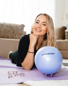 Actress Barbora Krajčírová HD Instagram Photos and Wallpapers December 2023