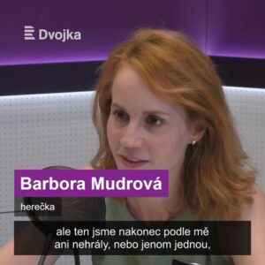 Barbora Mudrová Instagram - Herečka Bára Mudrová o nevýhodách dvojčat v Blízkých setkáních Adély Gondíkové na Dvojce. Celé video na webu.