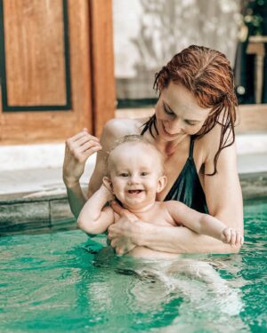 Barbora Mudrová Instagram - Nejmilejší vodníček. 🤍

#water #baby #love #motherhood #summer