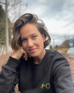 Barbora Strýcová Instagram - Fresh haircut and makeup on point. ✨ Sometimes, a little pampering is all it takes to lift the spirits, especially during pregnancy. Ladies, you know exactly what I mean.