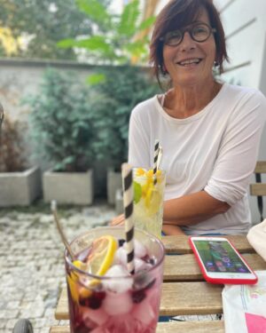 Barbora Strýcová Instagram - Všechno nejlepší mami!! Děkuju moc za všechno 🩵🤍🩵🥳🎂 @strycovailona
