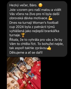 Barbora Votíková Instagram - april football dump 🧤🙋🏼‍♀️ 🫶🏻