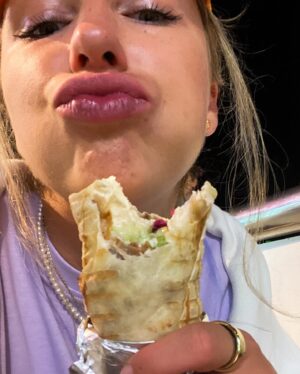 Barbora Votíková Instagram - June bites🥢
1. Relax, I just want to take some pictures 2. 🤷🏼‍♀️ 3. UshuaLa 4. Losers 5. Late night snack 6. ⚽️🤍 7. Cyklo adventure 8. Vloguju 9. Moving 10. Slunce, seno