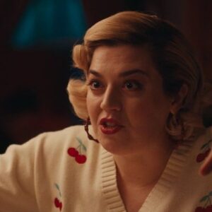 Barrett Wilbert Weed Instagram - Episode 2 - A Snowmobile Trip to Scandinavia, is up now on Swipemonstershow.com 🔪💕🍸 thanks for letting me terrify you @omarshockit 🤸🏼‍♀️#turquoise
