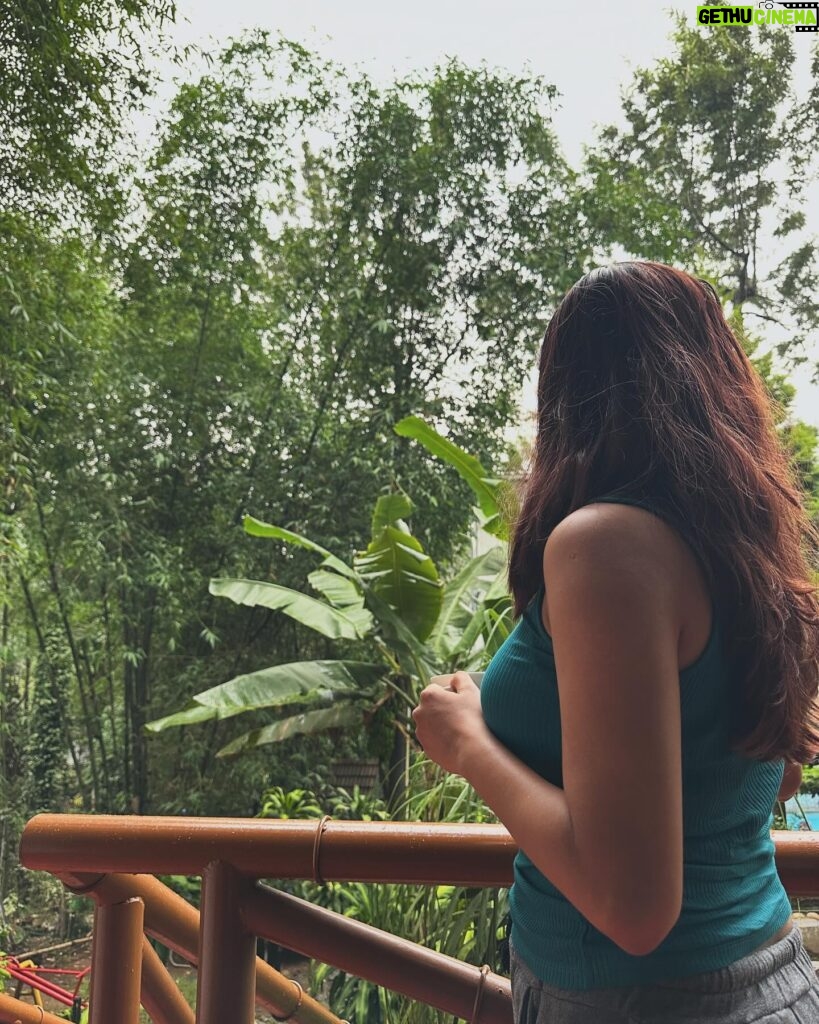 Bavithra B Instagram - The best, calm & peaceful trip to cherish forever 😇♥️ #misssouthindia2017 #misssouthindia #suntv #suntvanchor #ranjithame #ranjithameonsuntv #singapenne #singapenneonsuntv #bavithra #singapennemithra