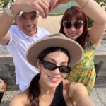 Bé Hà Nguyen Instagram - Nguyenovi a Vítězný oblouk, Nguyenovi a Eiffellova věž, Nguyenovi a Versailles, Nguyenovi a Louvre, Nguyenovi a Place Vendôme, Nguyenovi a Paříž.🇫🇷🍷🥖🫶
