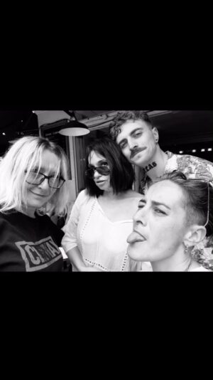 Béatrice Dalle Instagram - JE NOUS AIMES @gigi_boumboum  @laratatattoo  @charmant_boudoir @charmant.bourreau  et BeaBoom