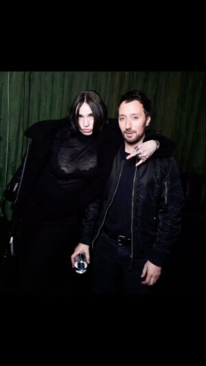 Béatrice Dalle Instagram - DON TONINO …. le seul problème, j’ai peur qu’on soit un petit peu trop beau. @anthonyvaccarello @____arnaud____  @ptitbiscuit @ysl @godfather