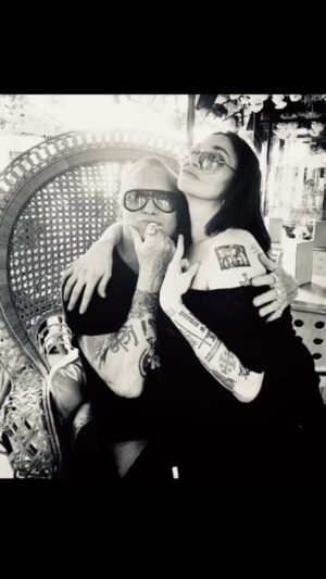Béatrice Dalle Instagram - Mon BoomBastic ami BabyBruce cet après-midi je t’aime @brucelabruce @dalle.beatrice  @velvetunderground