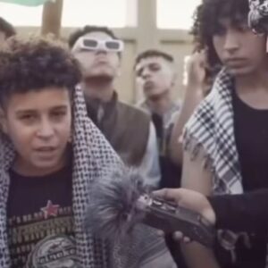 Béatrice Dalle Instagram - @rap_shar3 il n’est pas nécessaire pour certains de me laisser des insultes. À cause de ce poste. Je ne prends partie ni pour ni contre personne je ne suis pas une une femme politique Je suis juste choqué que l’on donne aussi peu d’importance à la vie humaine …