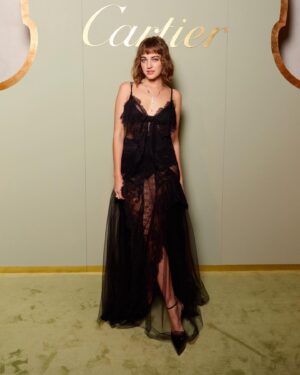 Beatrice Grannò Instagram - 🖤 @cartier @albertaferretti 

Stylist @valeriajmarchetti hair @domenicaricciardi mua @hardy_charlotte_mua @simonebelliagency 

#cartierlovescinema #venezia80 

@newstandardbranding @42west