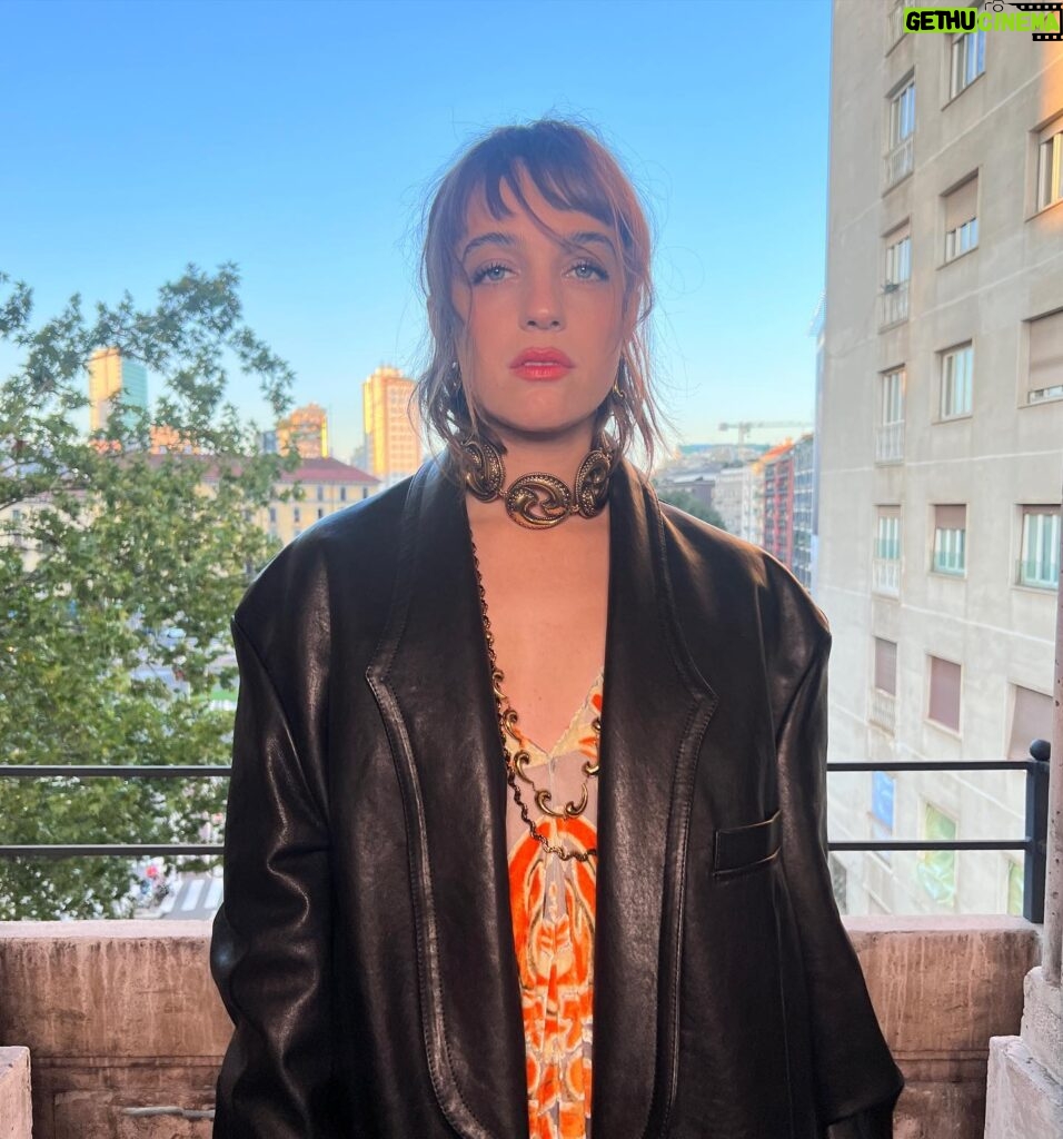 Beatrice Grannò Instagram - 🧡 Before CNMI Sustainable Fashion Awards with the most beautiful attitude look by @etro from #EtroNowhere @marcodevincenzo Stylist @valeriajmarchetti mua @cgonzalezbeauty hair @jennychohair @42west @newstandardbranding