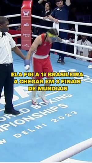Beatriz Ferreira Instagram - O topo do mundo está reservado aos que tem coragem! #tbt