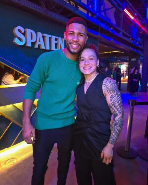 Beatriz Ferreira Instagram - Uma noite histórica para o boxe brasileiro, o Grand Finale de @spiderandersonsilva, foi incrível viver o Spaten Fight Night! 

@spaten_br #SpatenFightNight #UltimaLutaSpider #EstiloForteSpaten #Publicidade #BebaComModeração