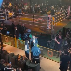 Beatriz Ferreira Instagram - Uma noite histórica para o boxe brasileiro, o Grand Finale de @spiderandersonsilva, foi incrível viver o Spaten Fight Night! 

@spaten_br #SpatenFightNight #UltimaLutaSpider #EstiloForteSpaten #Publicidade #BebaComModeração