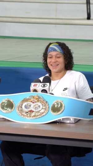 Beatriz Ferreira Instagram - UM NOVO CAMINHO!
Na entrevista coletiva realizada esta semana no CT da @cbboxe, @beatrizferreira60kg, @mateusalvesboxing e @marcos.brito.adv ressaltaram a importância da equipe olímpica permanente do Brasil para que Bia Ferreira pudesse ir atrás do seu primeiro cinturão no boxe profissional e também continuasse a se dedicar na preparação para buscar a medalha de ouro em @paris2024