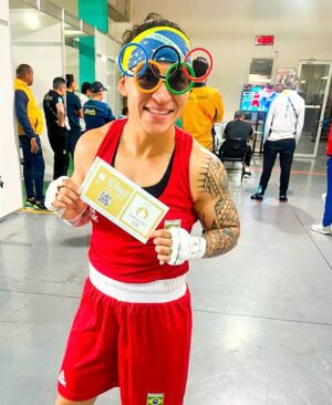 Beatriz Ferreira Instagram - Faltam 50 dias para os Jogos Olímpicos de Paris, e eu vou, eu vou estar lá. Manda Brasa Brasil, vamos juntos! 🇧🇷🥊🔥

#TimeBrasil #Paris2024 #JogosOlimpicos #BiaFerreira #DancingQueen #TheBeast #NIKE #BoxingBrasil #BolsaAtleta #MarinhaDoBrasil #CNSeg #Cbboxe #FokusAssessoria #teamamma