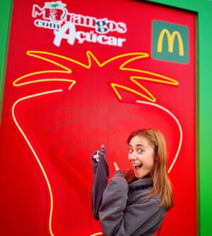 Beatriz Frazão Instagram - O Casting para encontrar os novos elementos para a nova temporada dos morangos com açúcar já está a acontecer na @wonderlandlisboa em parceria com a @mcdonaldsportugal !!!
Não percam esta oportunidade! O casting vai estar a decorrer até ao dia 30 de dezembro (com excepção dos dias 24 e 25 de dezembro) @morangoscomacucar @tvioficial #ad