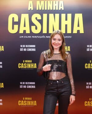 Beatriz Frazão Instagram - A Minha Casinha💛
Não tenho nada a dizer a não ser VÃO VER A MINHA CASINHA AOS CINEMAS!!!
Está absolutamente incrível. 

Um enorme obrigada a todas as pessoas que fizeram parte deste dia especial ✨